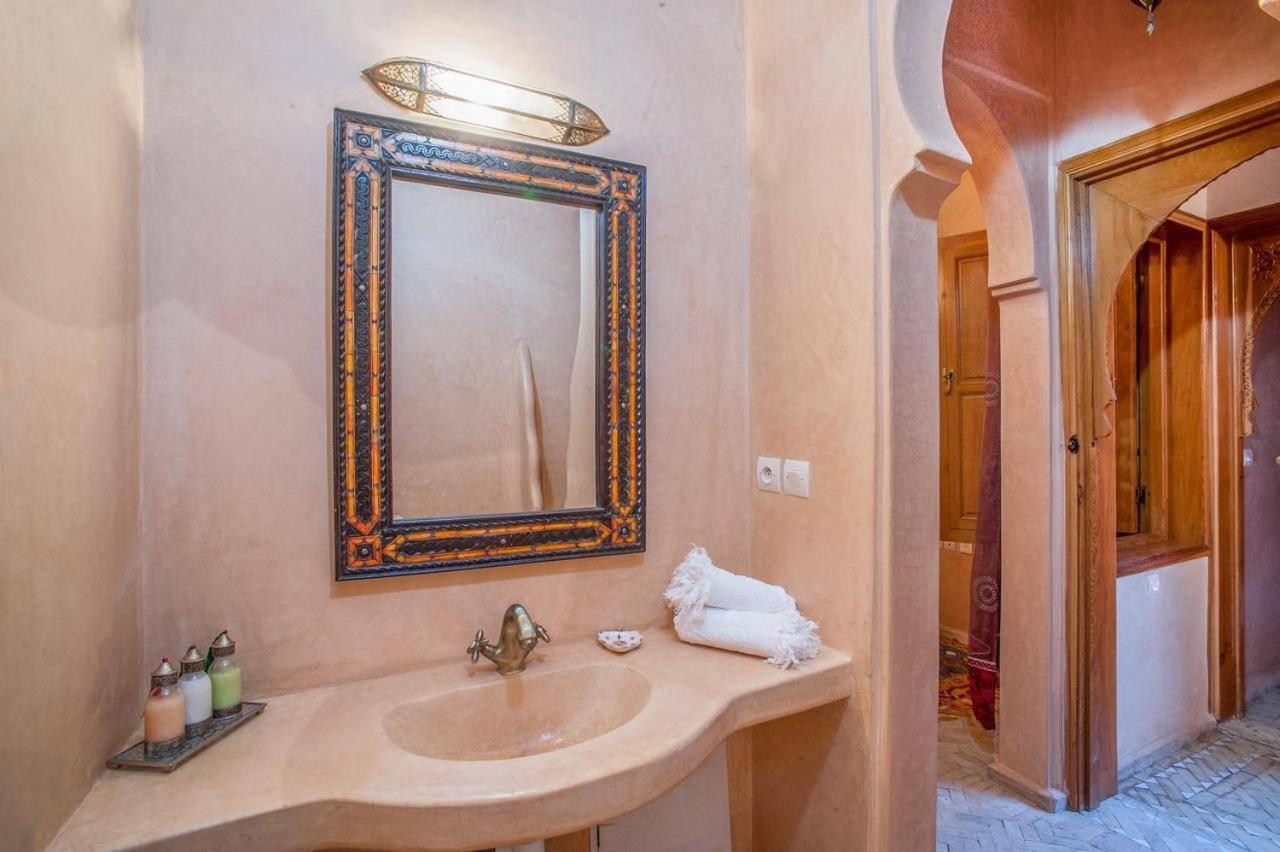 Riad Lakouas Marrakesh Bagian luar foto